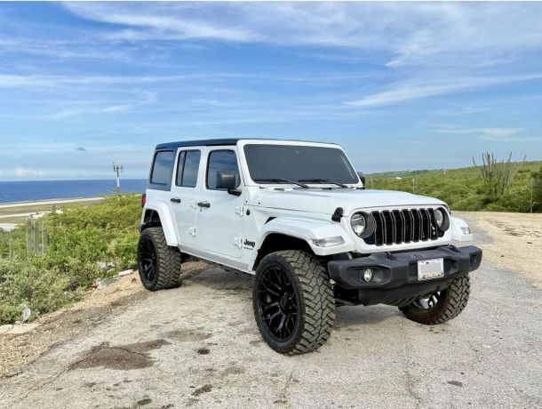 JEEP WRANGLER SAHARA benzine Unlimited 