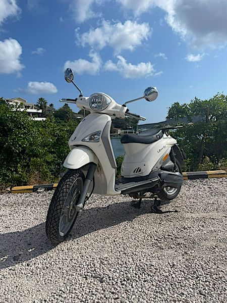 50cc Piaggio Scooter largo plazo 3 meses